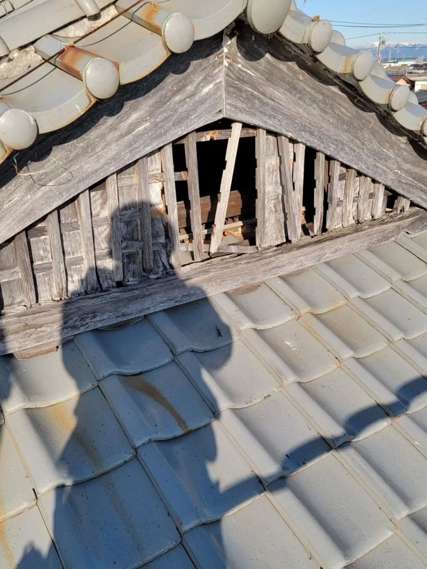 屋根の三角の部分のリフォーム
